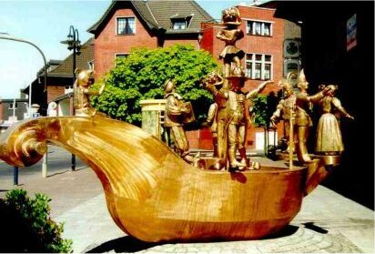 Der Karnevalsbrunnen vor der Stadthalle Alsdorf