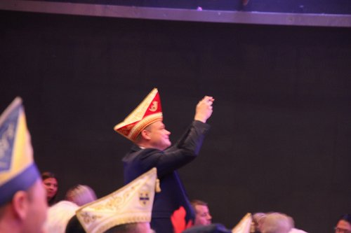 galasitzung 22-223.JPG