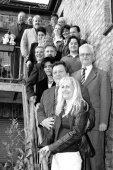 Alsdorfs nächstes Stadtprinzenpaar Gisela & Jürgen Schlösser (vorn) mit Festkomitee-Präsident Klaus Mingers (r.) sowie dem Hofstaat und dem weiteren Komiteevorstand. (Foto: Dagmar Meyer)