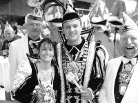 Traditionell im Landtag vertreten ist das Alsdorfer Stadtprinzenpaar, in diesem Jahr durch Toni II. und seine Claudia (rechtes Bild). Begleitet wurden sie von Prinzenfhrer Klaus Mingers (links) und Werner Kellermann (rechts) vom Festkomitee. (Fotos: fred)