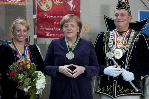 Das Prinzenpaar und Bundeskanzlerin Angela Merkel (Foto: Bundesregierung)